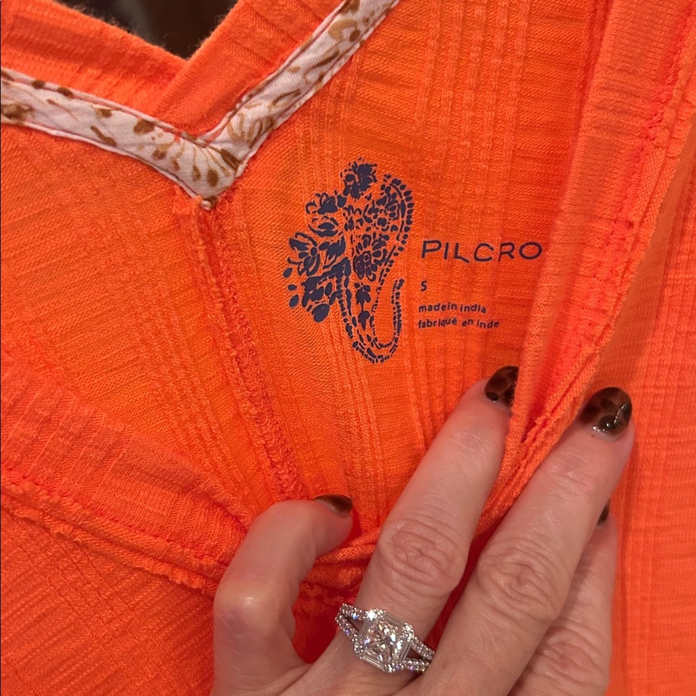 Pilcro Orange V-Neck Short Sleeve Top - Picture 3 of 3